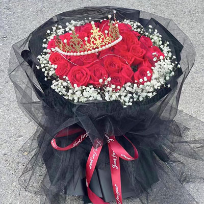 张家界33朵红玫瑰满天星皇冠，爱情圆满